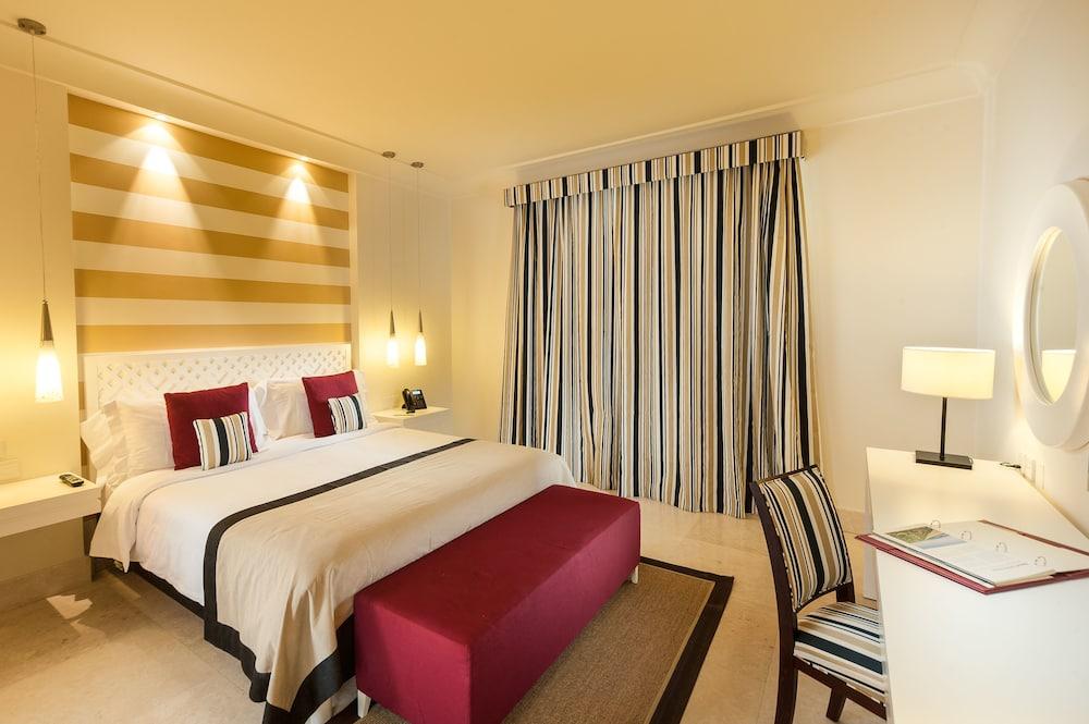 Juweira Boutique Hotel