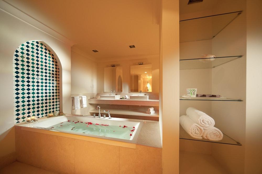 Juweira Boutique Hotel