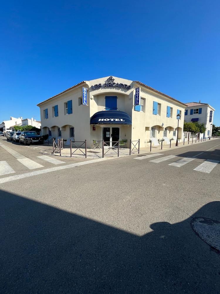 Hotel les Arcades