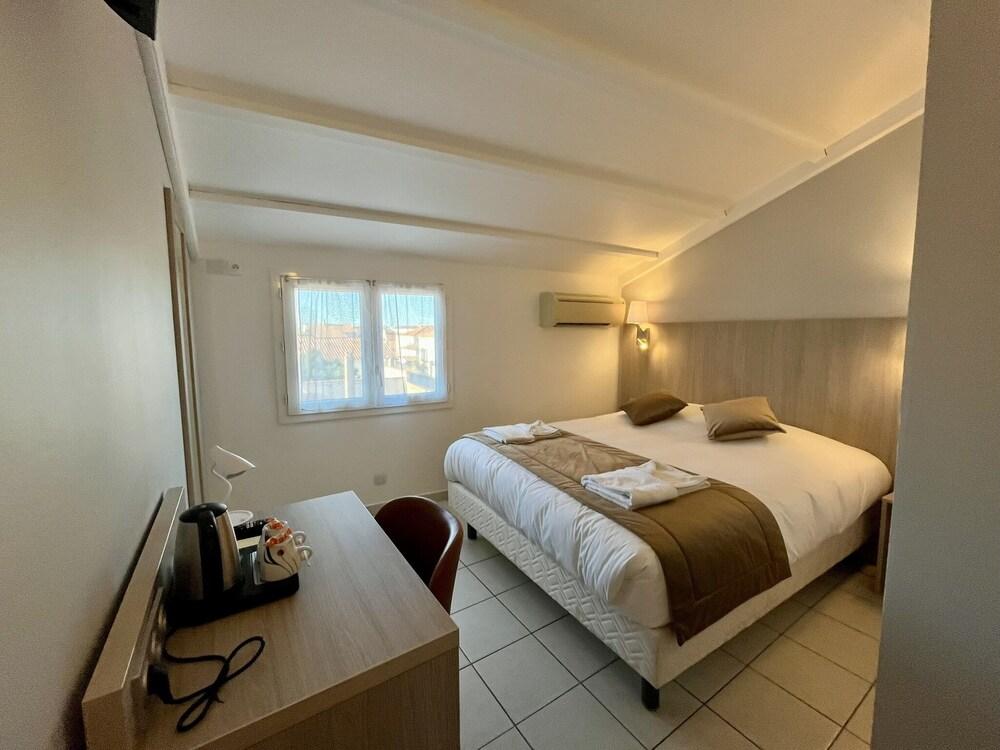 Hotel les Arcades