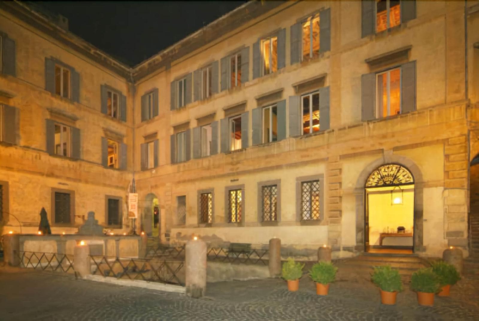 Il Vesconte - Palazzo Cozza Caposavi