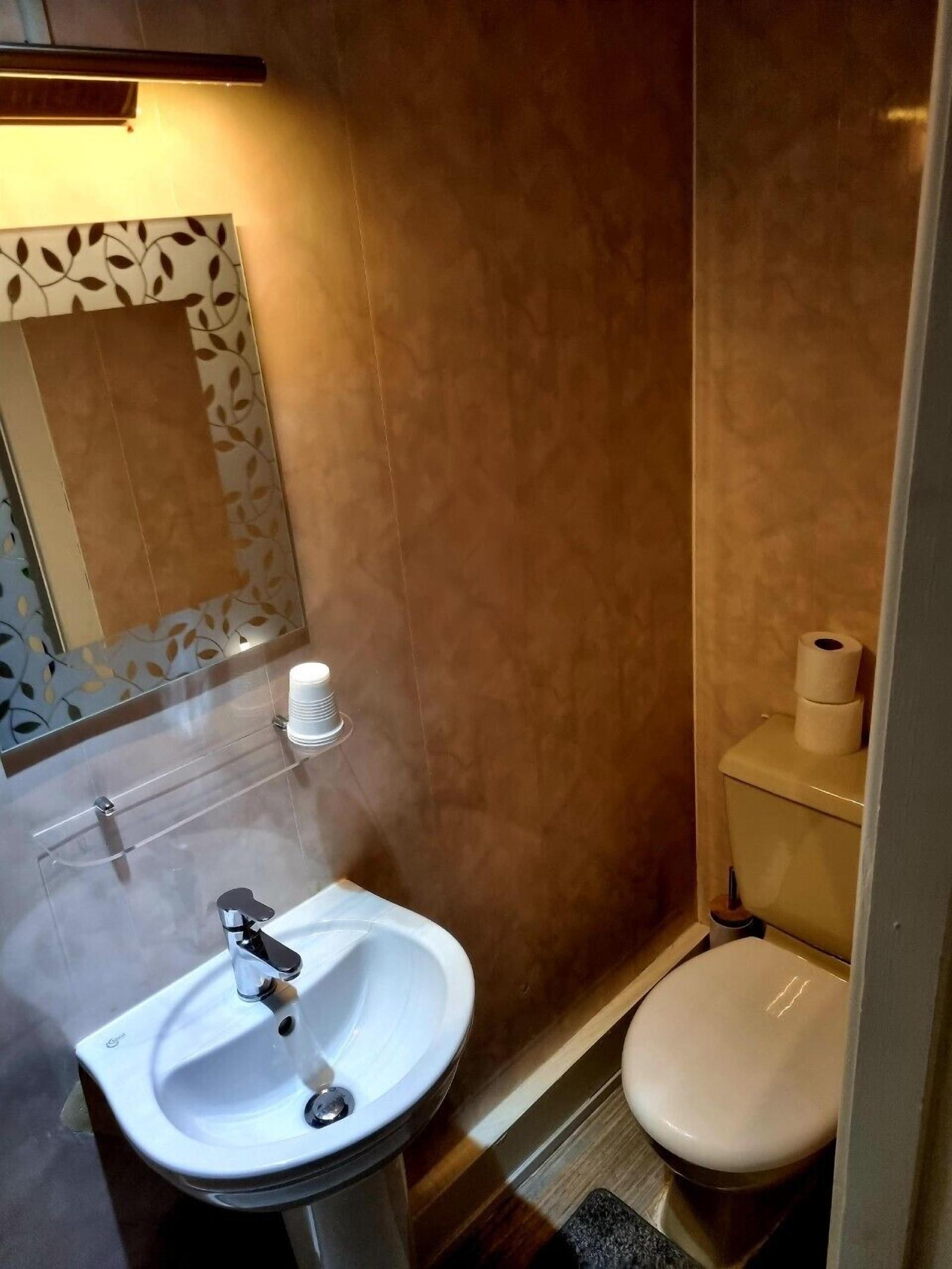 The New Royal Windsor Hotel