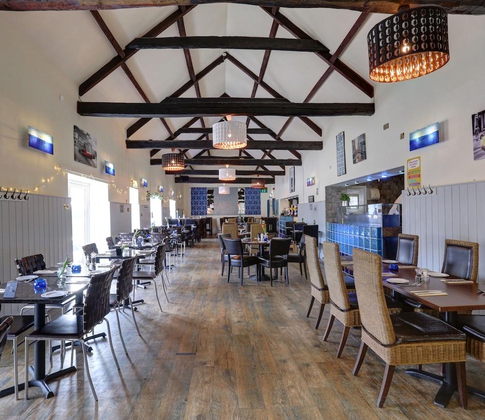 Manor Court Hotel