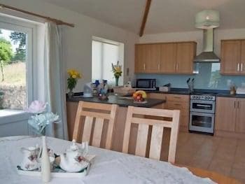 Dinas Farm