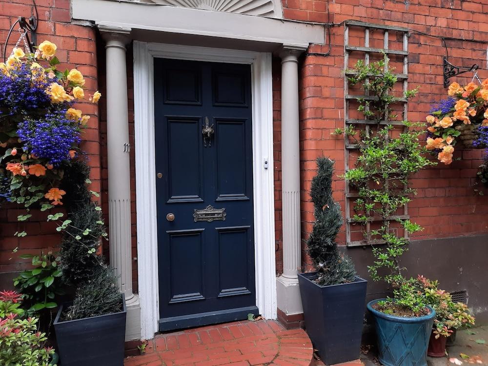 Warwick Lodge Guest House