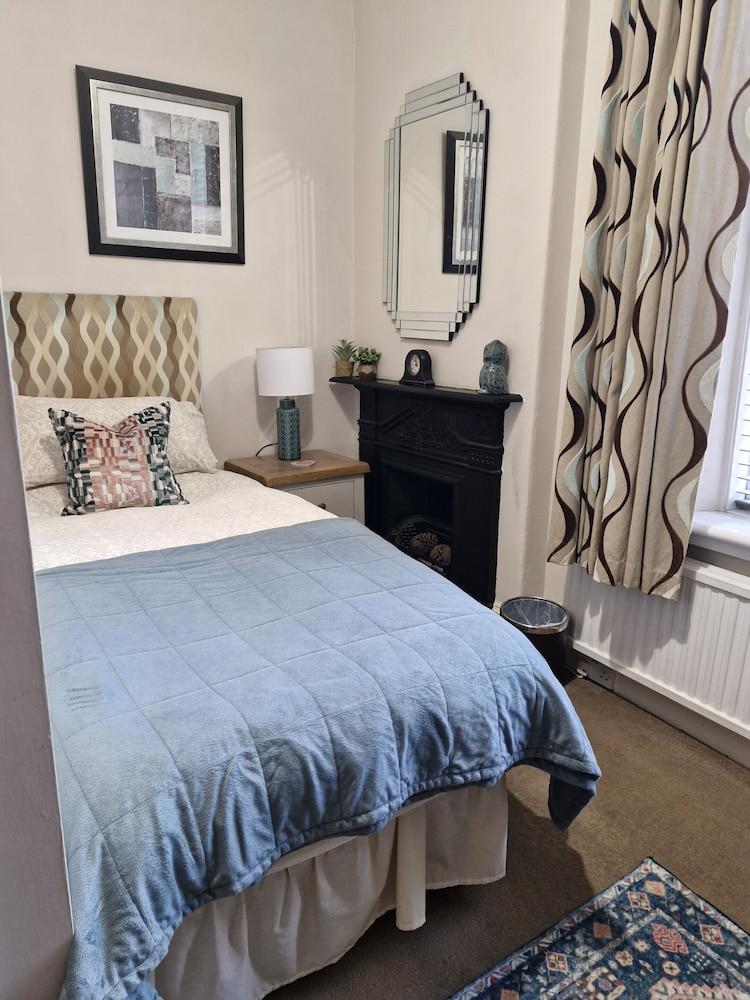 Warwick Lodge Guest House