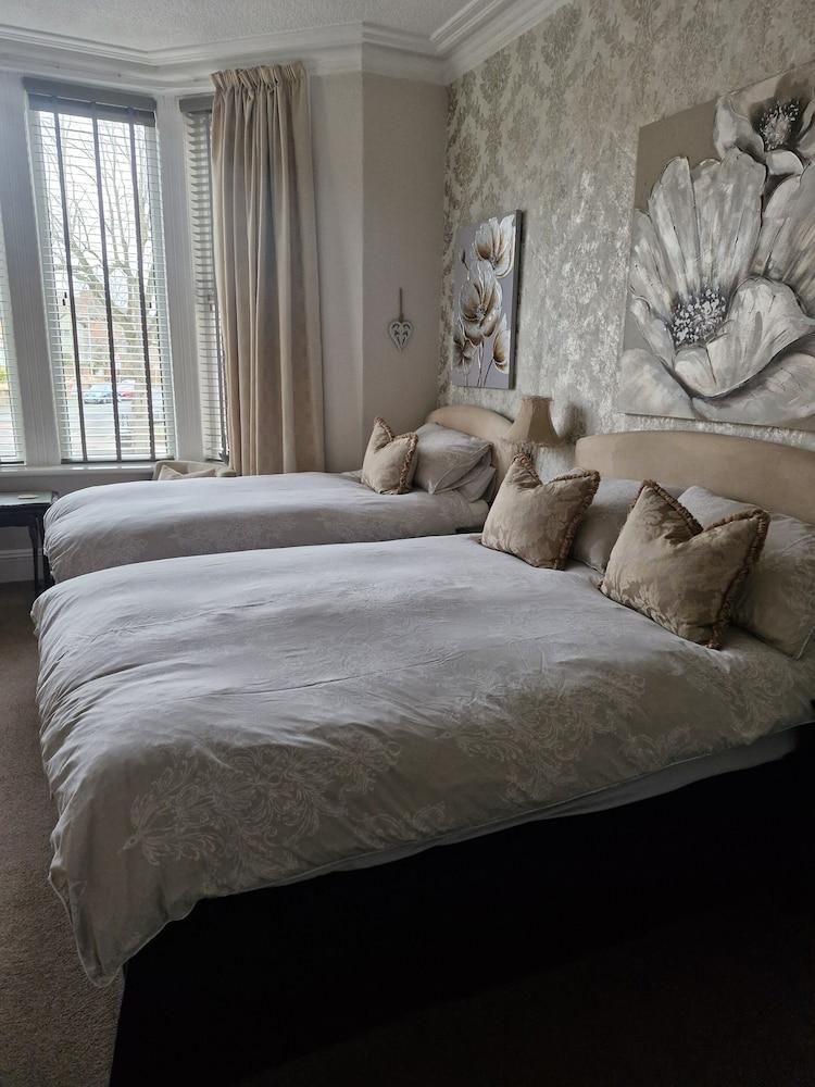 Warwick Lodge Guest House