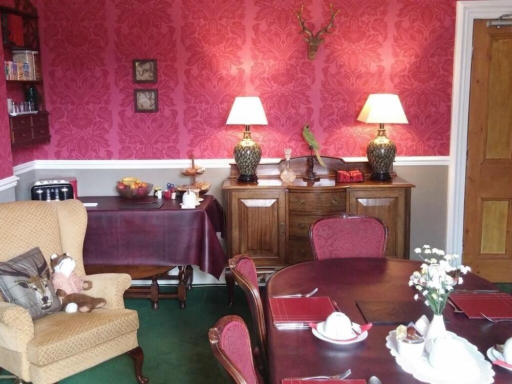 Warwick Lodge Guest House