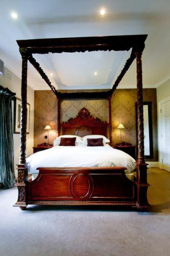 Mitton Hall