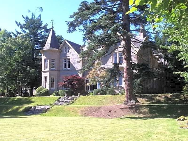 Tigh-na-Sgiath Country House