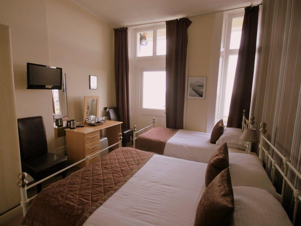Alexander's Hotel