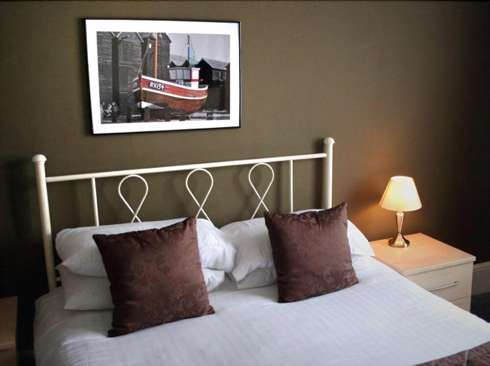 Alexander's Hotel