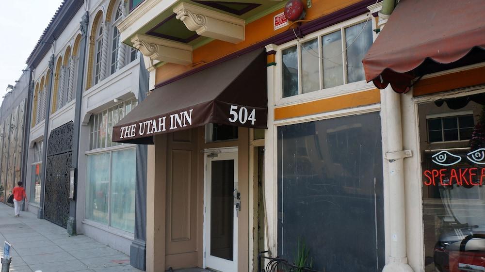 The Hotel Utah Saloon