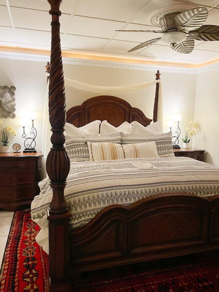 5th East Hall Bed & Breakfast