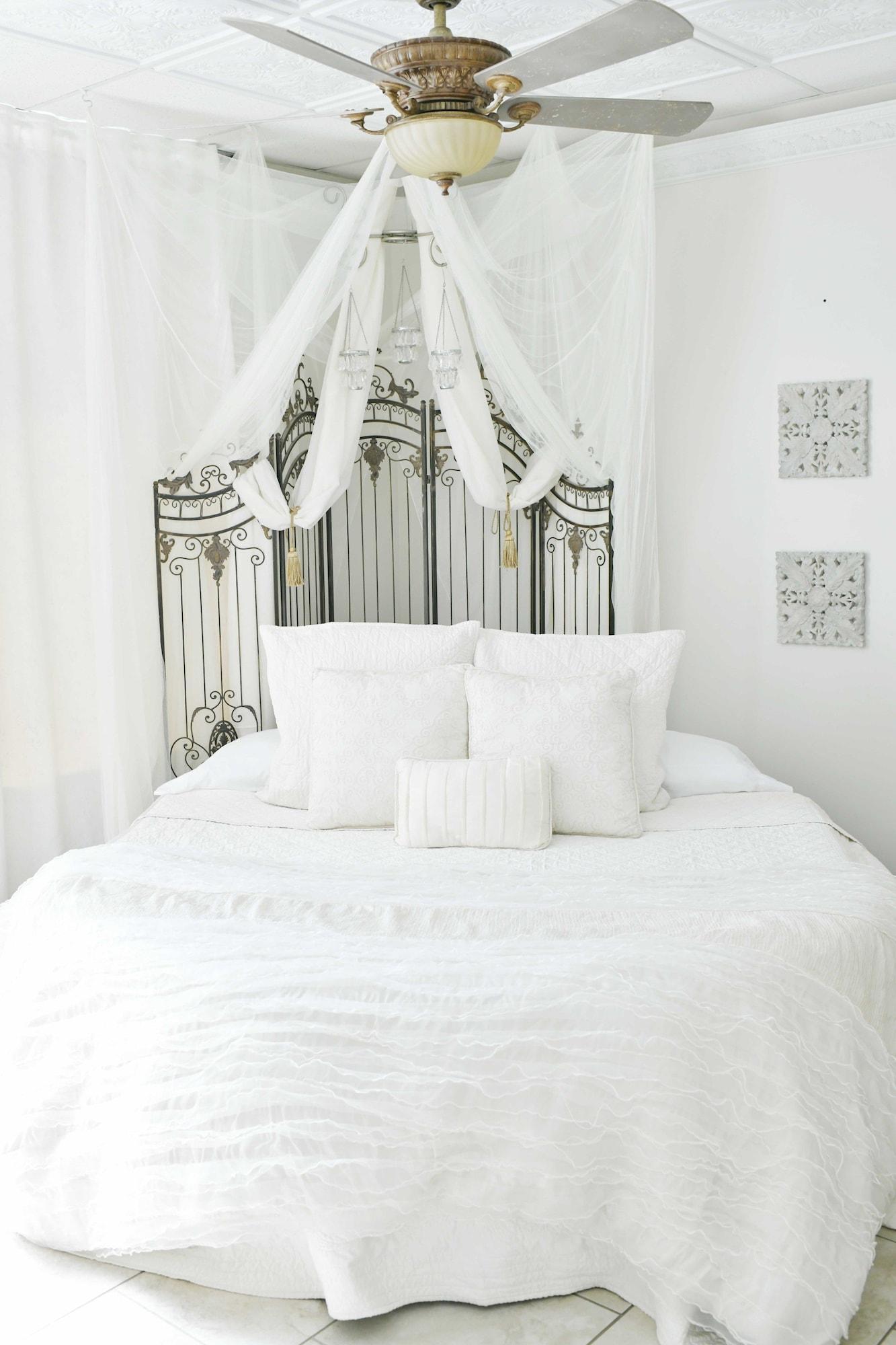 5th East Hall Bed & Breakfast