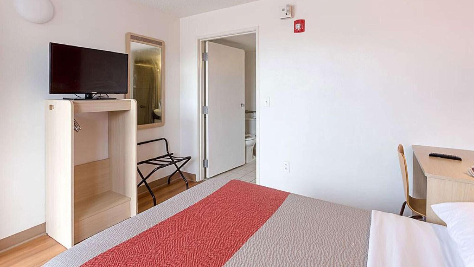 Magnuson Hotel Baton Rouge East