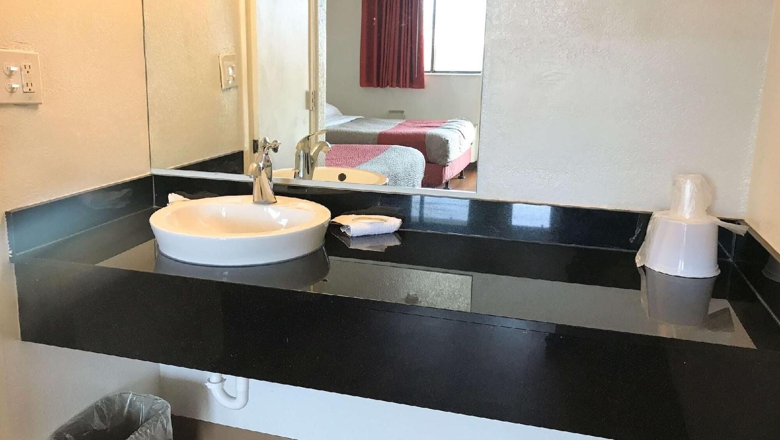Magnuson Hotel Baton Rouge East
