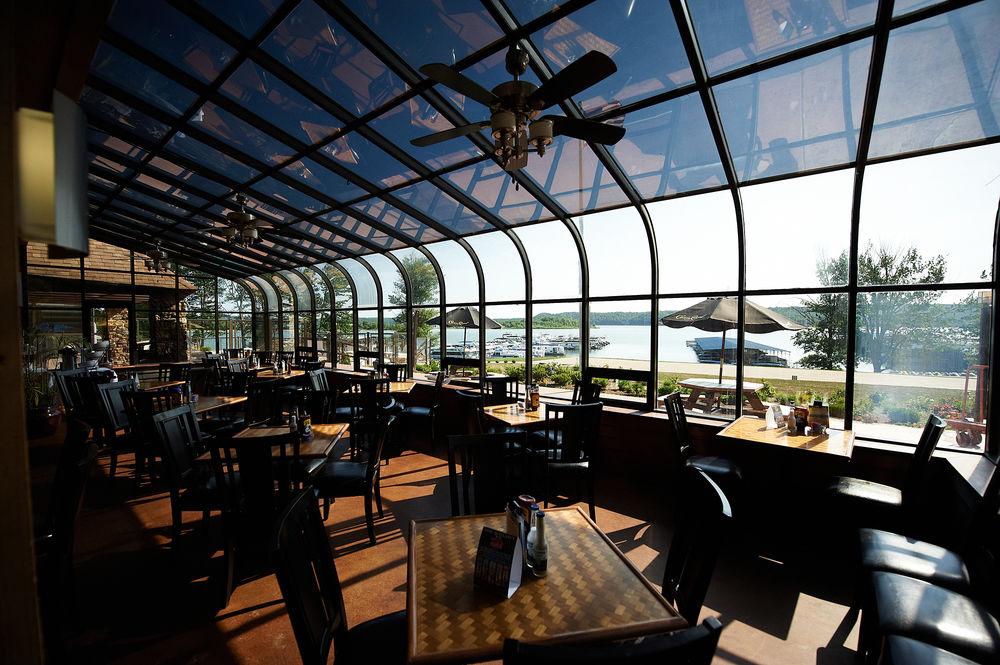 Fourwinds Lakeside Inn & Marina