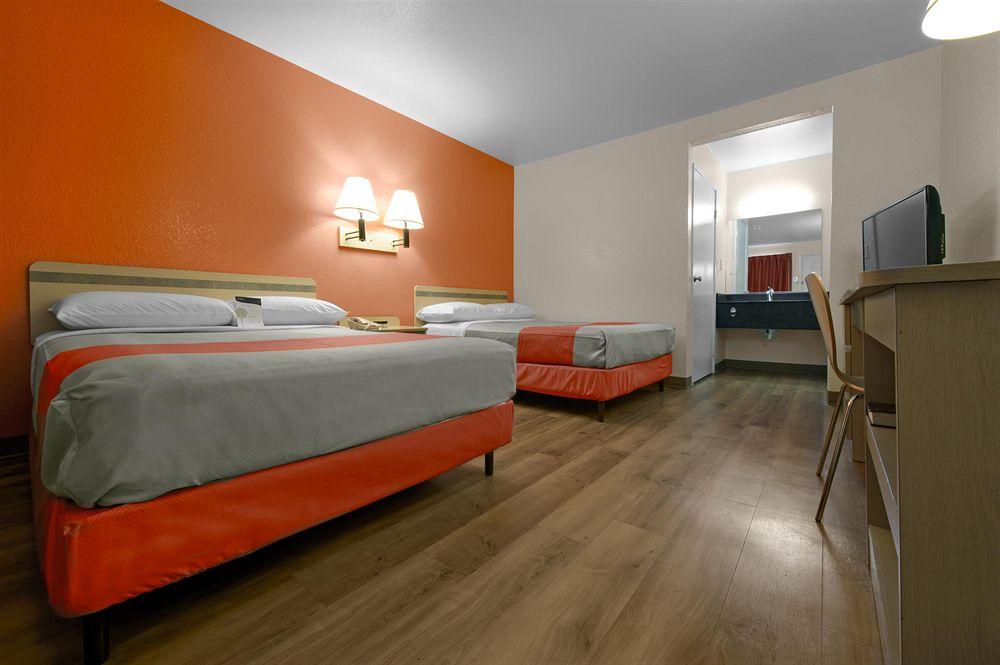 Motel 6 New Haven Branford