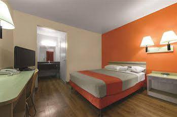 Motel 6 New Haven Branford