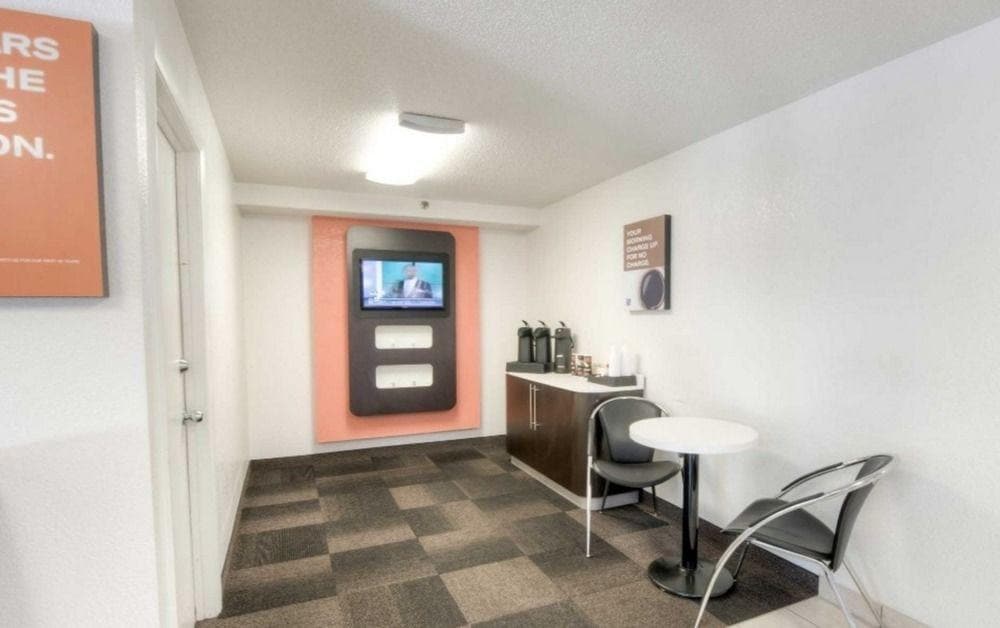 Motel 6 New Haven Branford