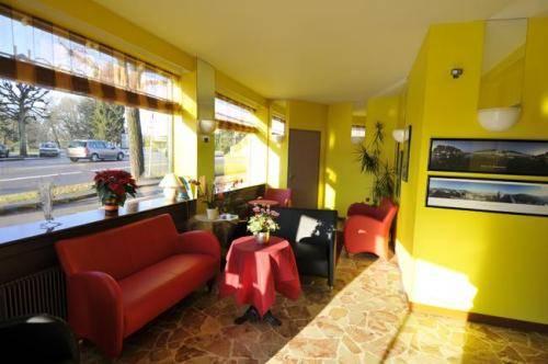 Contact Hotel Foch