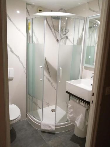 Contact Hotel Foch