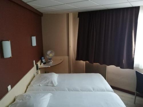 Contact Hotel Foch