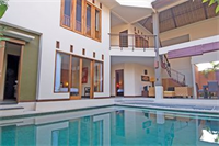 D'Alang Alang Villas