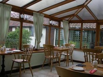 Six Bells Inn