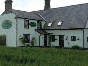 Six Bells Inn