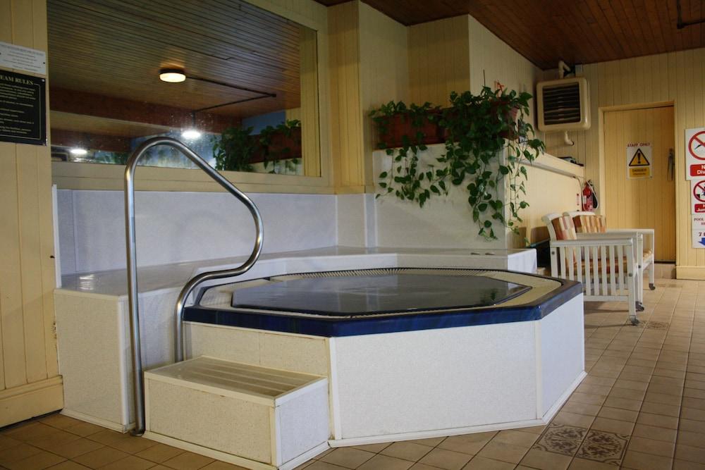 The Devoncourt Resort & Apartments
