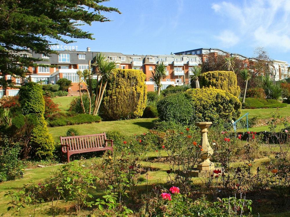 The Devoncourt Resort & Apartments