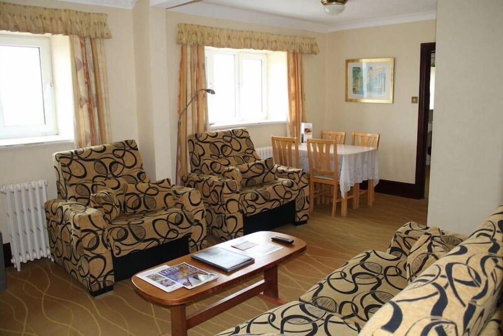 The Devoncourt Resort & Apartments