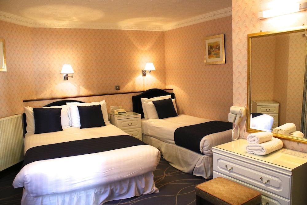 The Devoncourt Resort & Apartments