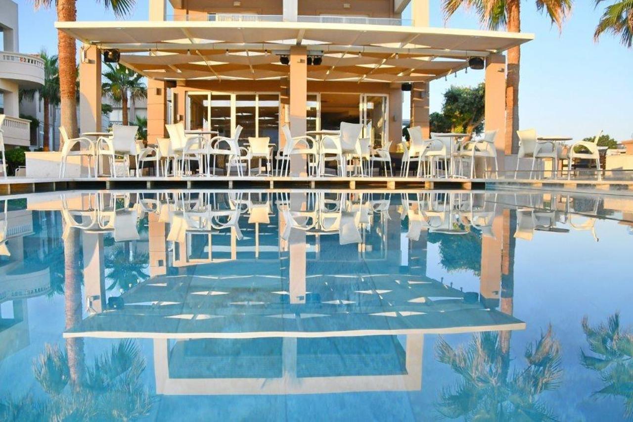 Castro Beach Hotel