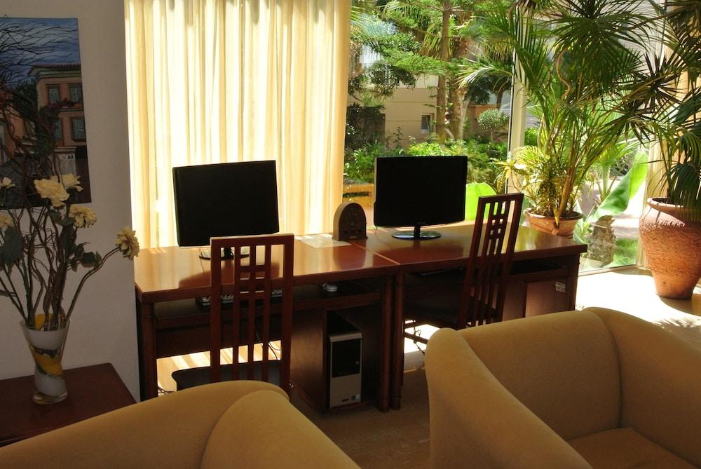 Castro Beach Hotel
