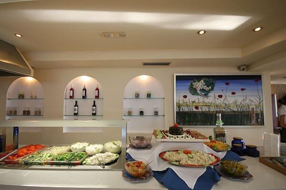 Castro Beach Hotel