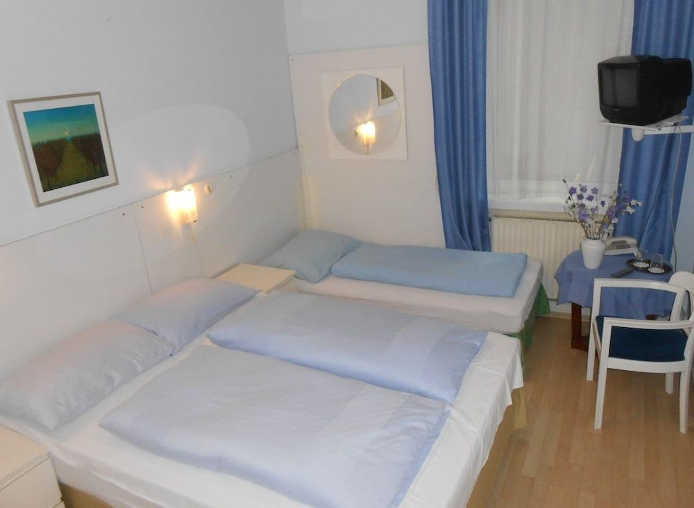 Pension Astra