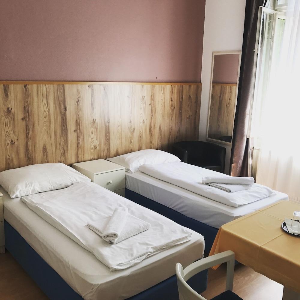 Pension Astra