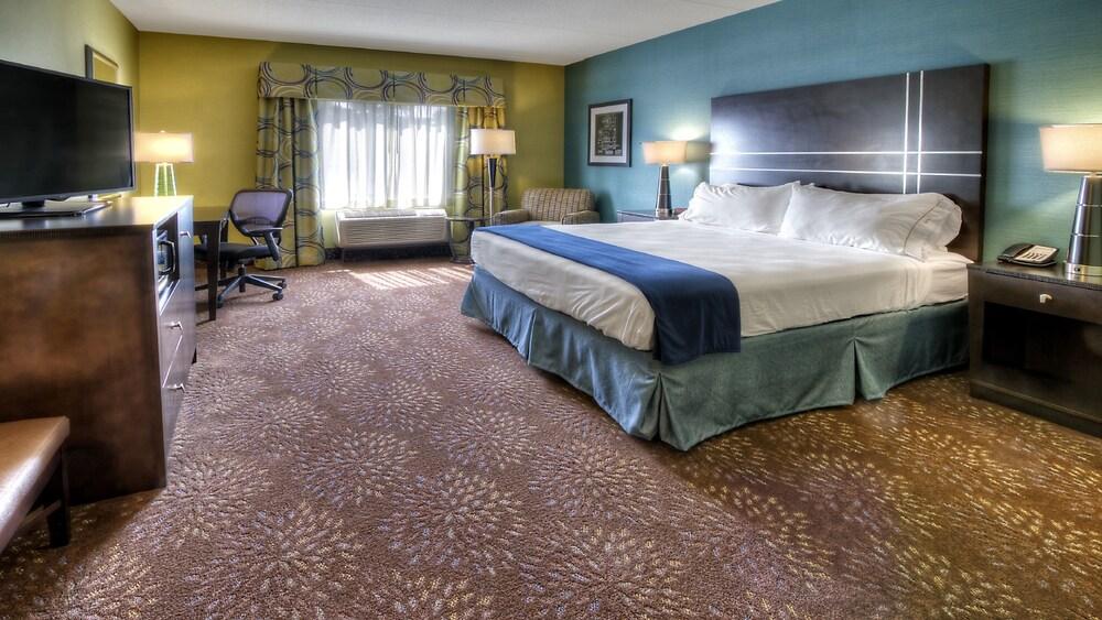 Holiday Inn Express & Suites Pittsburgh SW - Southpointe