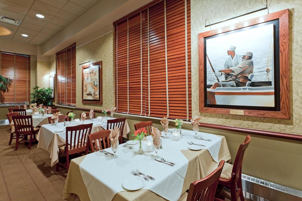 Holiday Inn Hotel & Suites Ocean City