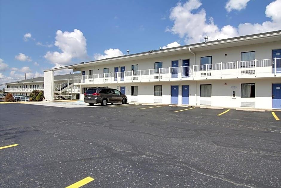 Motel 6 Cleveland - Middleburg Heights
