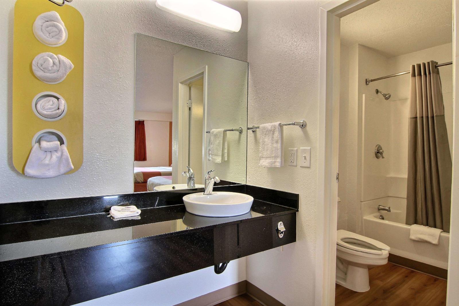 Motel 6 Cleveland - Middleburg Heights