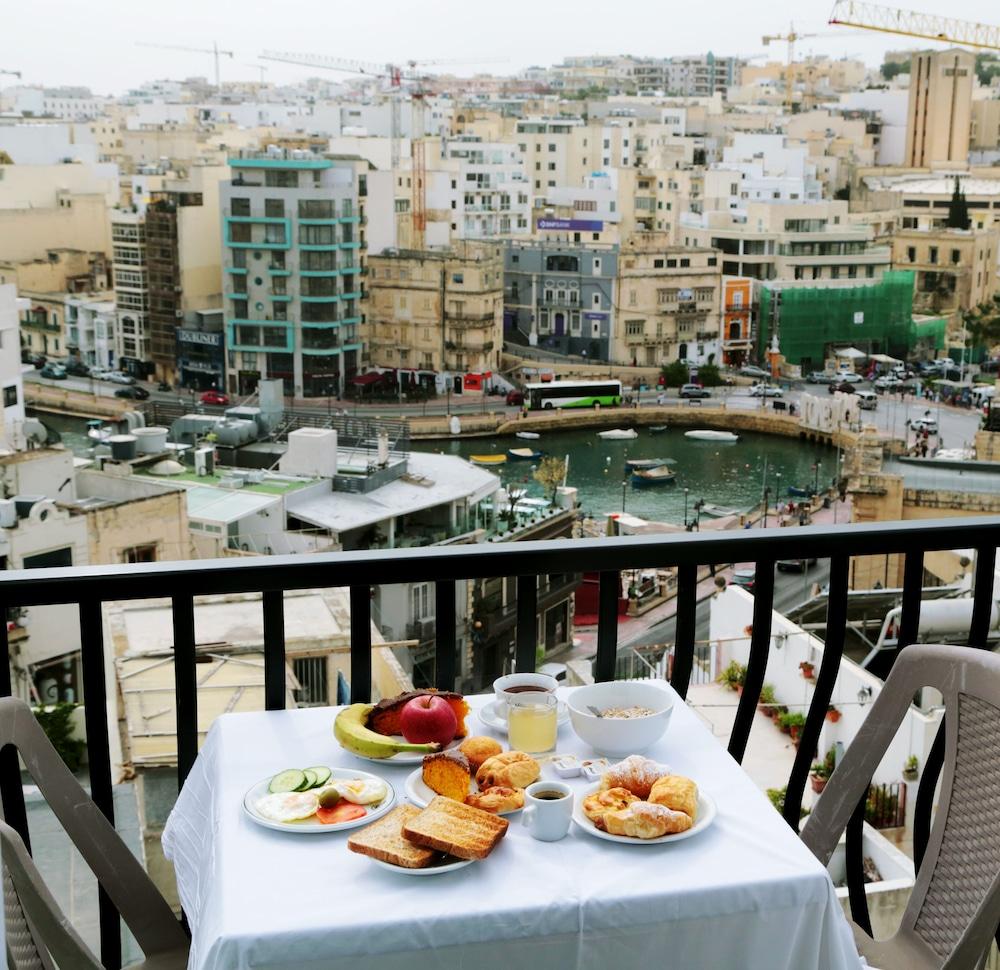 Alfonso Hotel