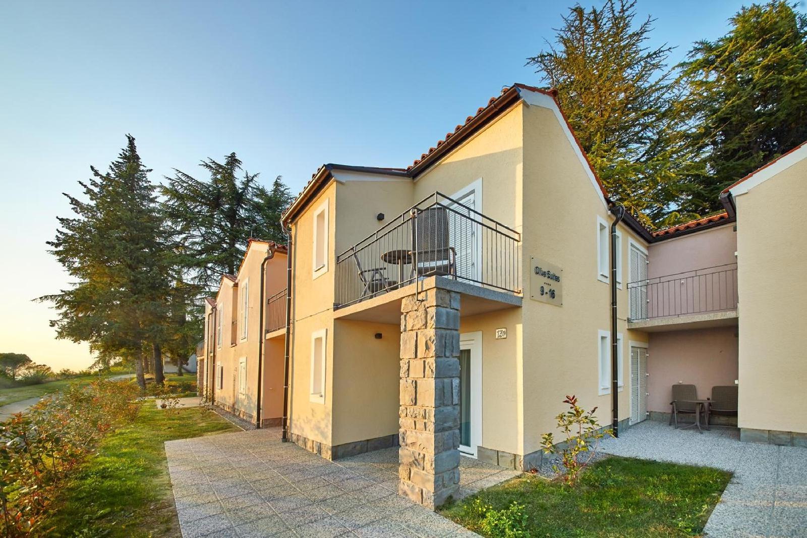 Olive Suites