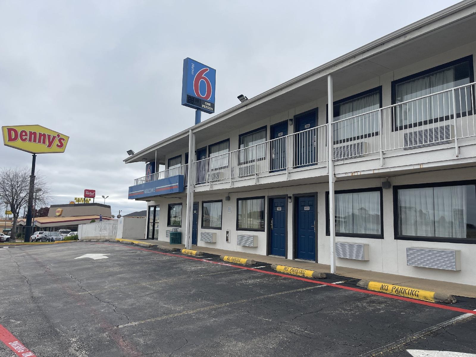Motel 6 Denton