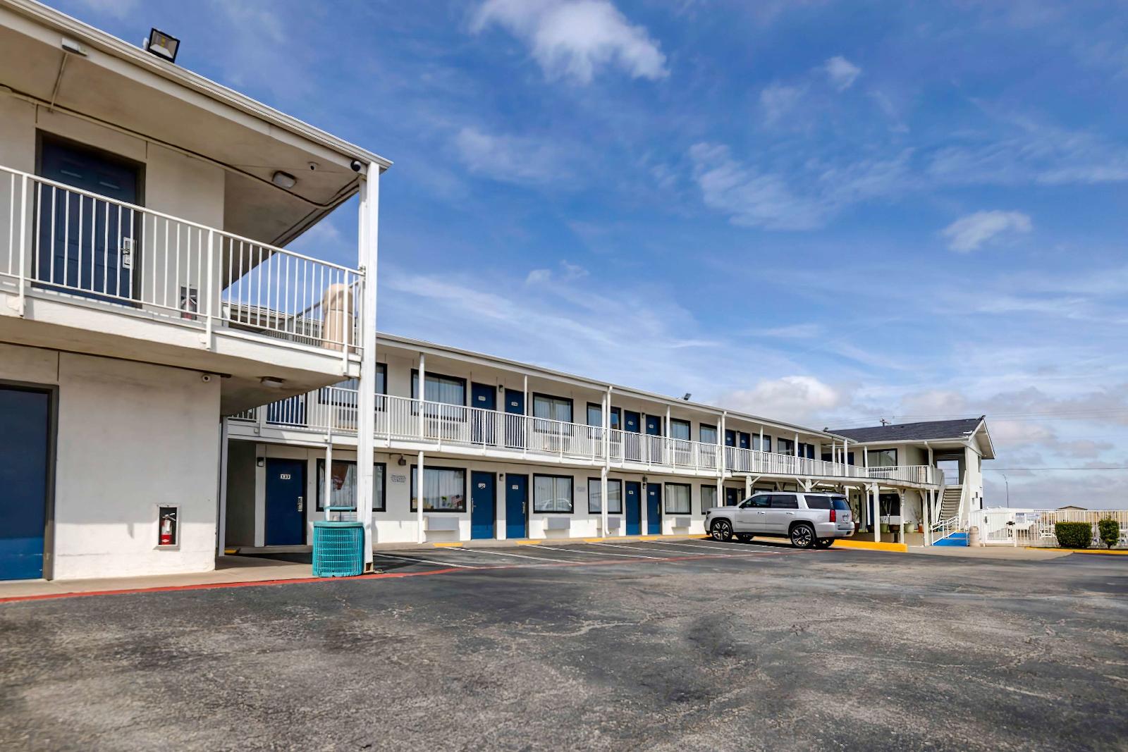 Motel 6 Denton