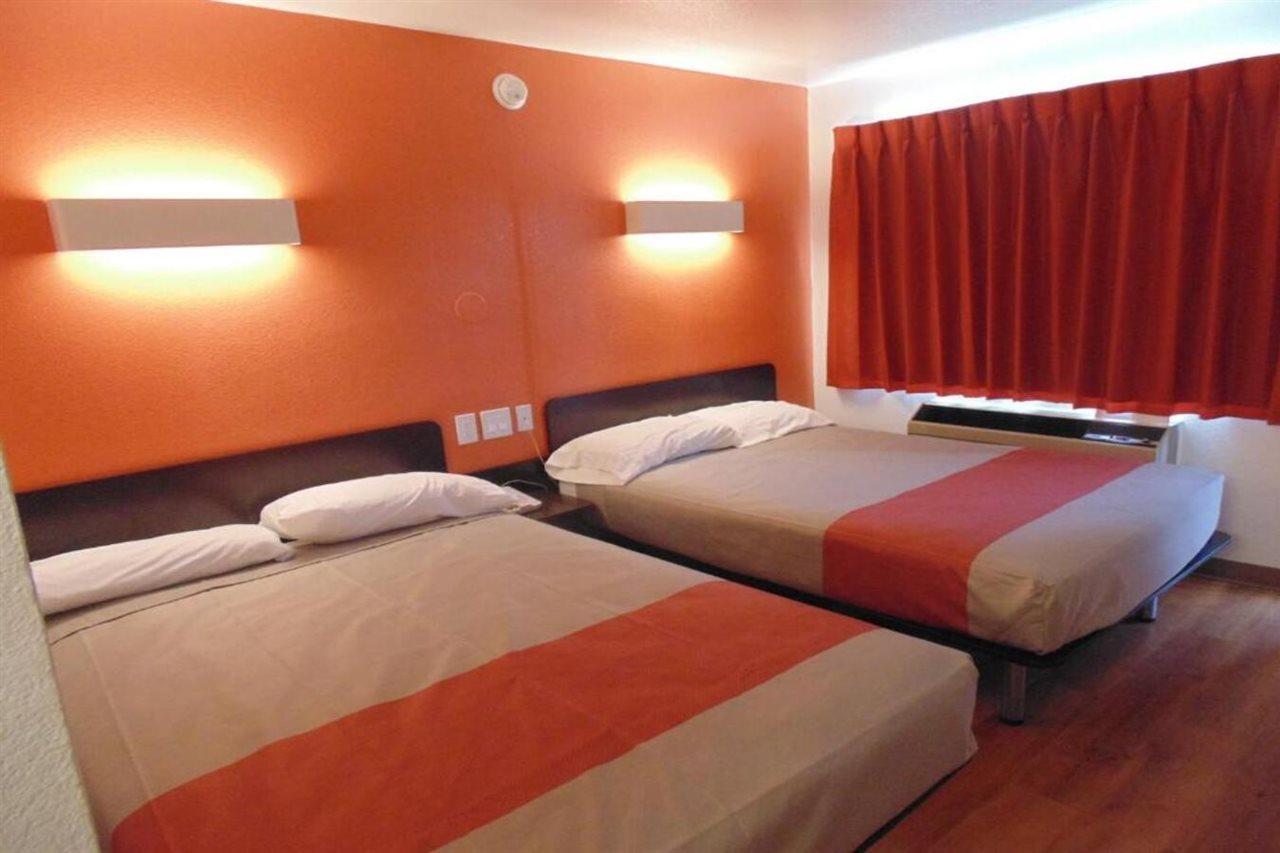 Motel 6 Denton