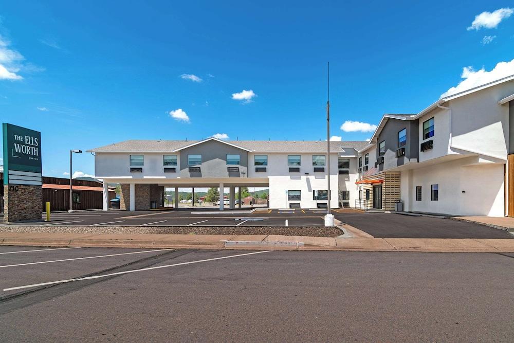 Clarion Pointe - Near Grand Canyon